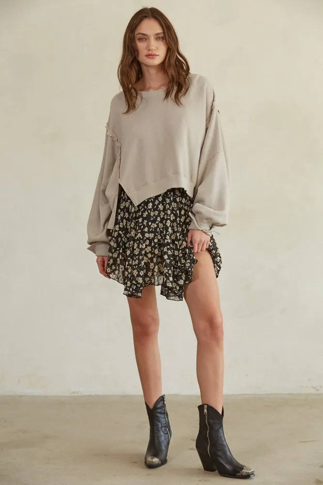 Light Taupe Cropped Sweatshirt with Cuffed Sleeve