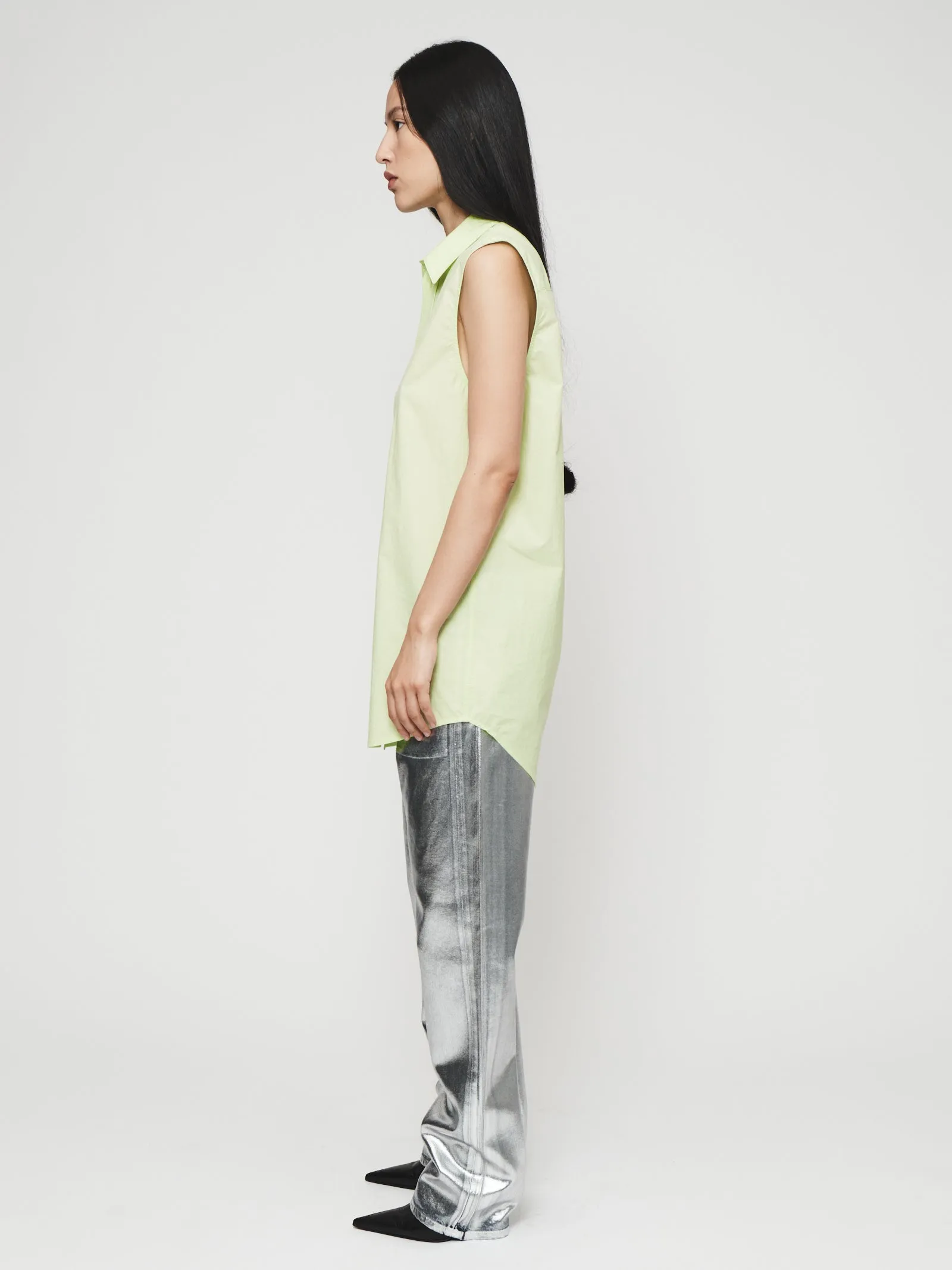 Sleeveless Buttondown Shirt in Limeade